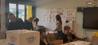 Elezioni bis a Pescara: affluenza finale al 55,94%, primo exit poll dà in vantaggio Masci